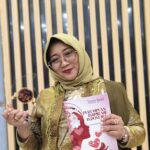 Dosen FKG Universitas Hang Tuah Raih Anugerah Perempuan Inspirasi Indonesia 2025
