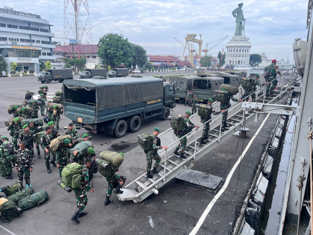 KRI Makassar-590 Embarkasi Pasukan dan Bantuan Kemanusiaan, Wujud Kepedulian TNI AL untuk Aceh