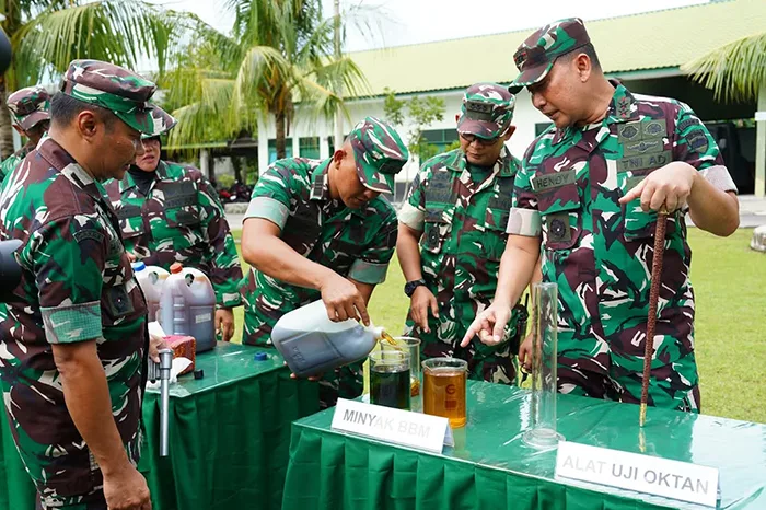 Kendaraan Dinas TNI AD Mulai Gunakan BBM dari Limbah Plastik