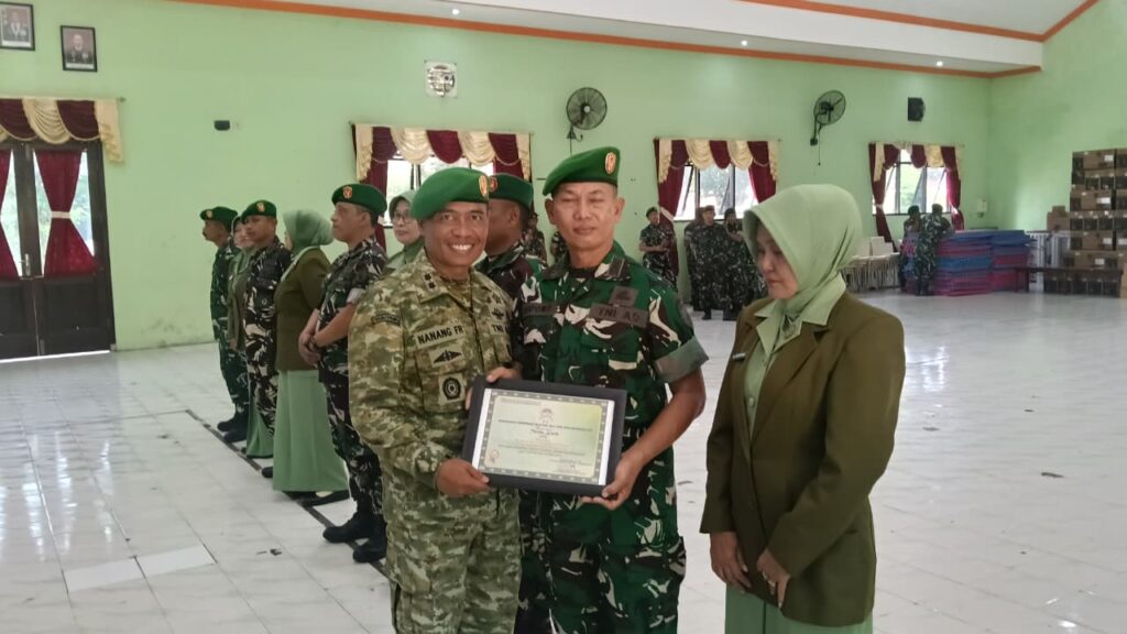 Tradisi Penerimaan, Sertijab Danramil, dan Pelepasan Purnawira Kodim 0829/Bangkalan penuh nuansa kebersamaan