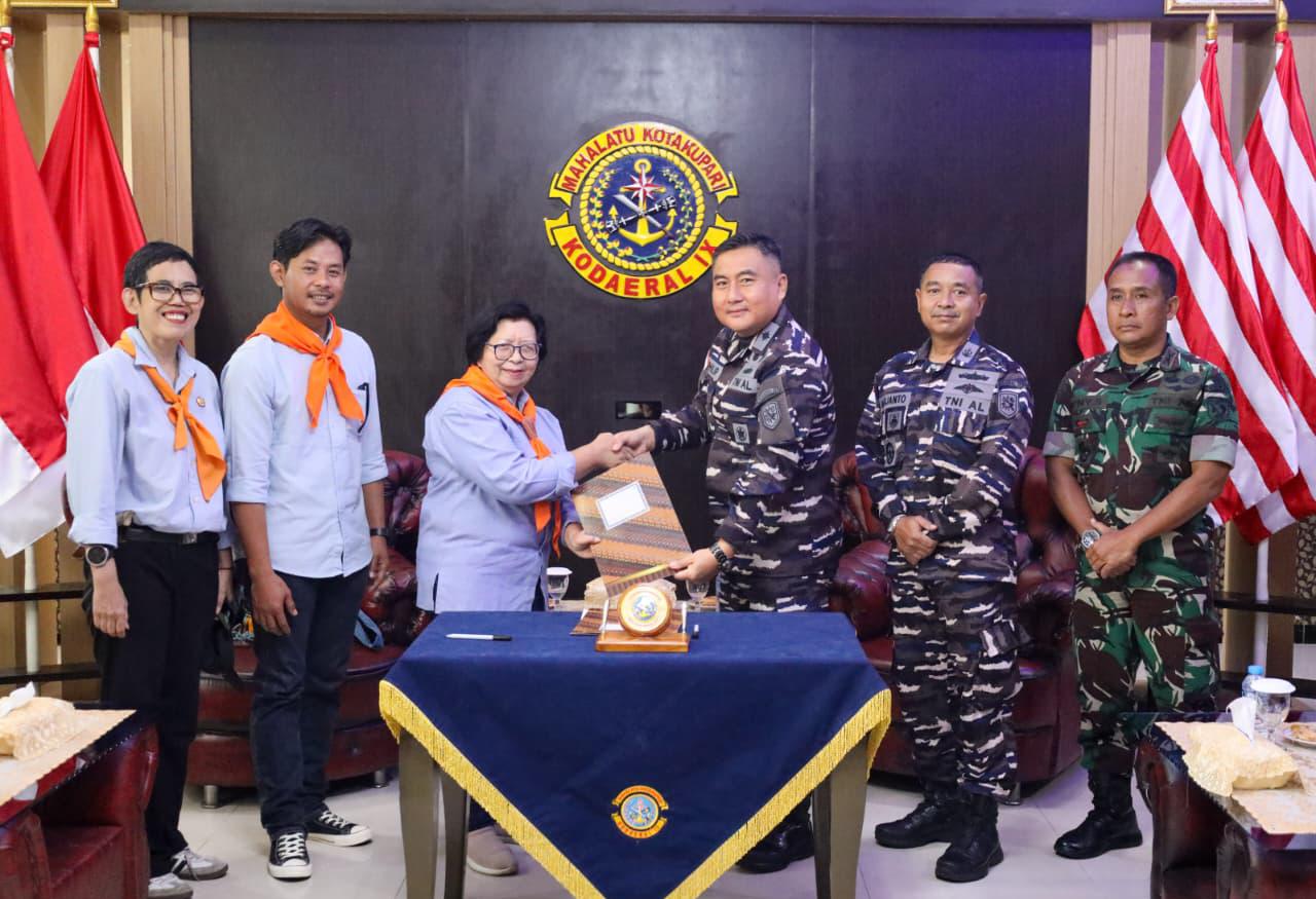 Kolaborasi Kodaeral IX dan Yayasan WANADRI Bersinergi Jaga Lingkungan di Pesisir Maluku