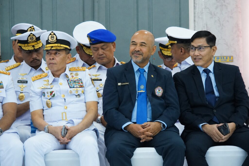 Hadiri Tupdik dan Wisuda STTAL TA 2026, Rektor UHT Perkuat Sinergi Pendidikan Maritim dan Pertahanan