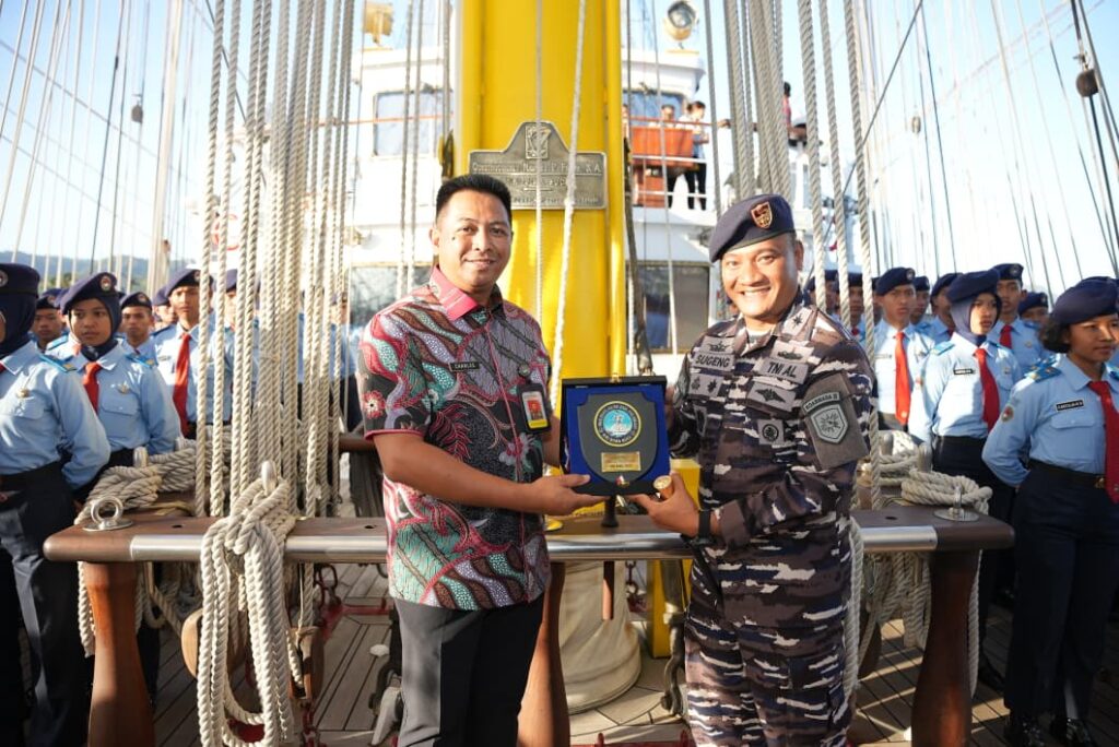 KRI Bima Suci Tinggalkan Bitung, Akhiri Etape Satgas Muhibah Diplomasi Duta Bangsa 2026 Menuju Surabaya