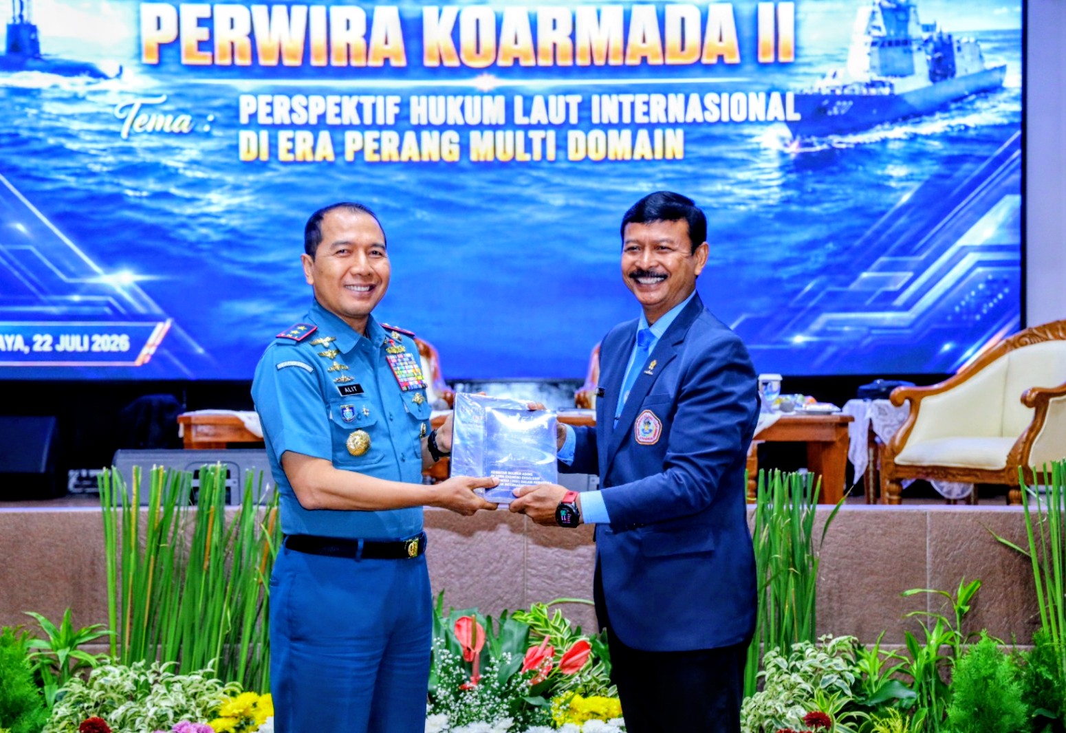 Forum Perwira Koarmada II Hadirkan Wakil Rektor II UHT, Bahas Perspektif Hukum Laut di Era Modern