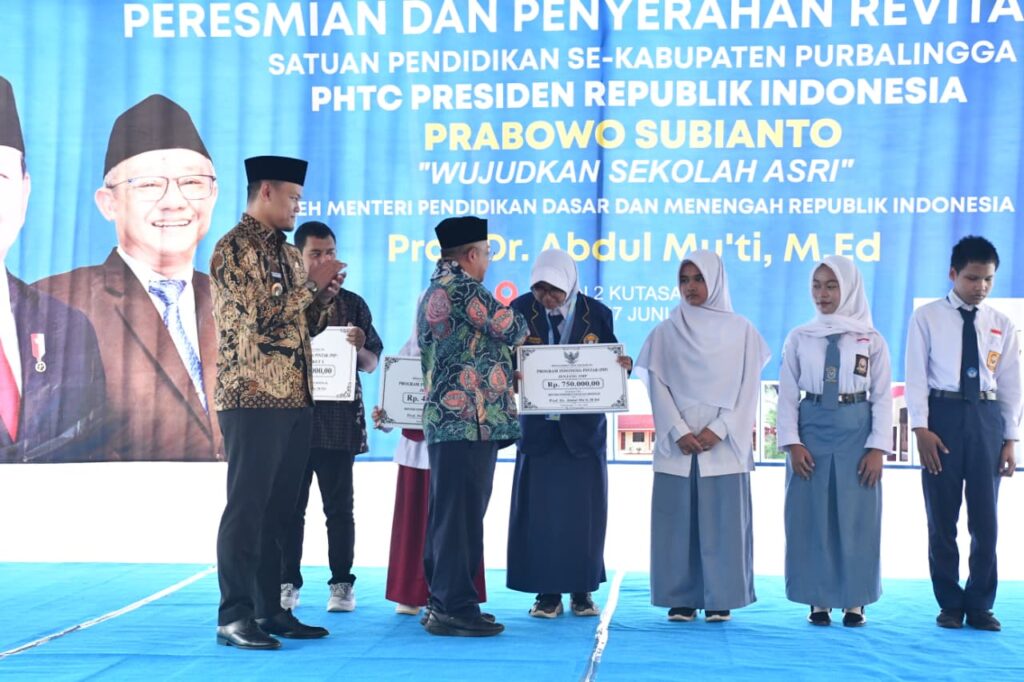 PIP Bukan Sekadar Bantuan Pendidikan, Bangkitkan Semangat Siswa Meraih Masa Depan