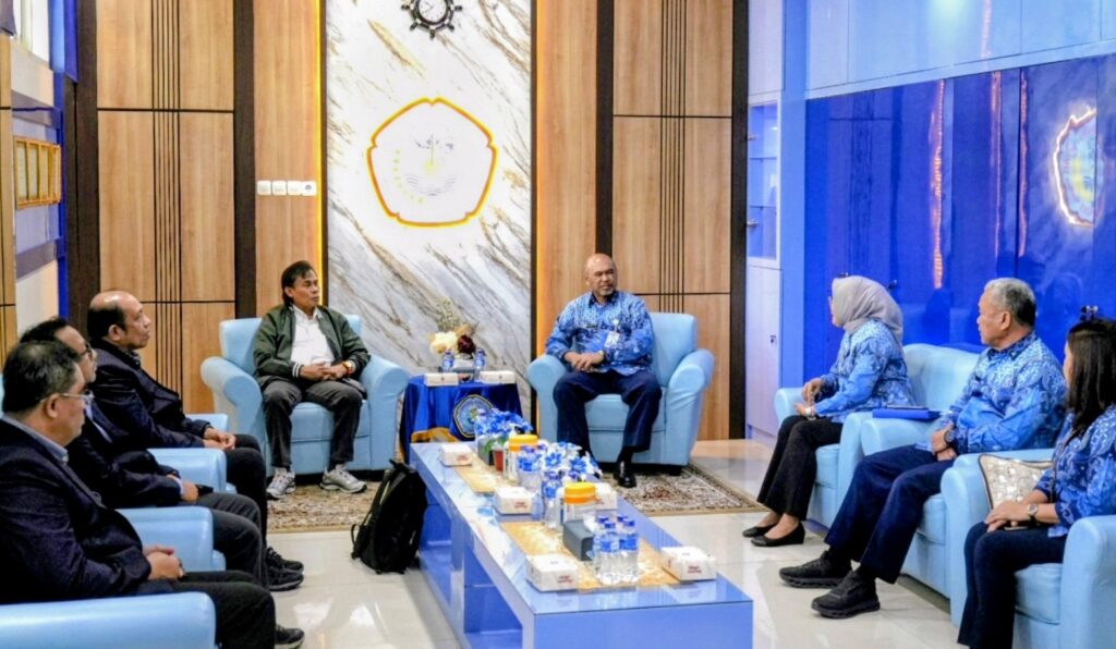 Universitas Hang Tuah dan Universitas Bosowa Makassar Perkuat Kerja Sama melalui Penandatanganan MoU