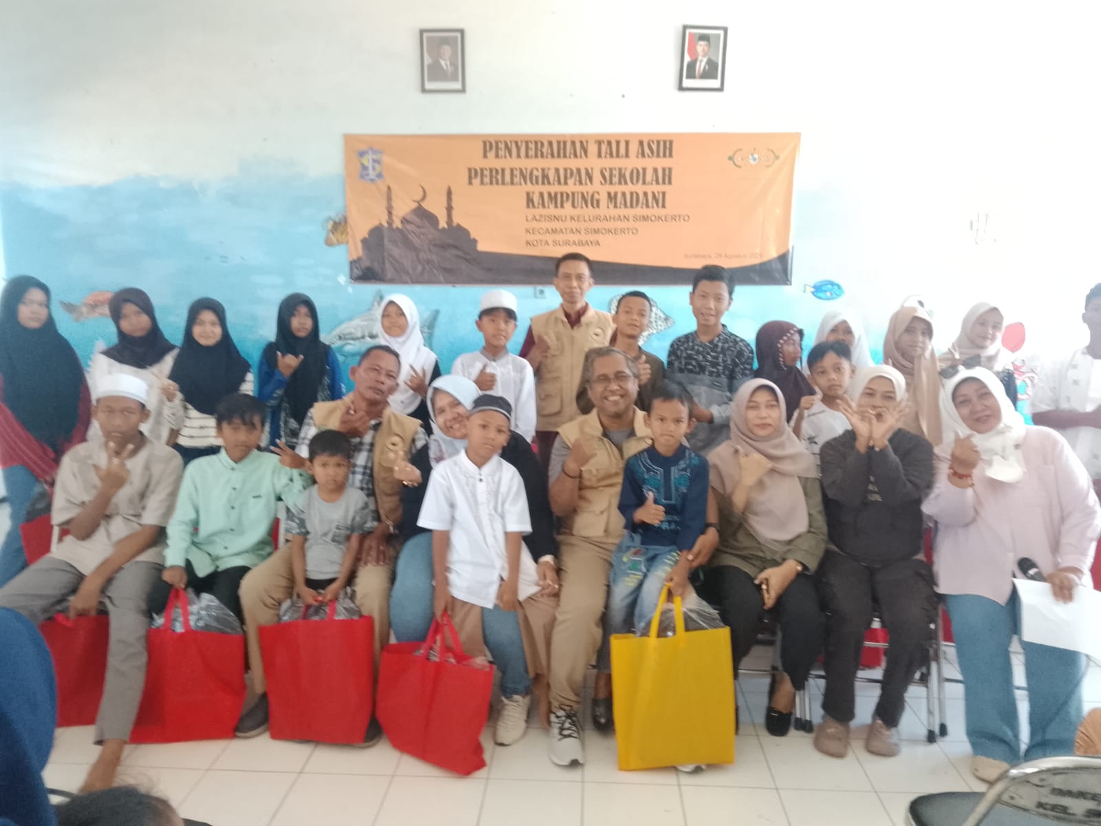 LAZIS-NU Kelurahan Simokerto Gelar Santunan dan Bagikan Perlengkapan Sekolah untuk Anak Yatim Piatu