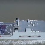 UHT Teguhkan Identitas Kampus Maritim, Mahasiswa Baru Rasakan Pengalaman “Pelaut Sehari” Bersama KRI Makassar
